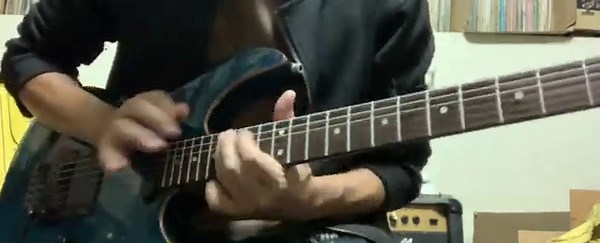 【動画＆タブ譜】ポップな歌ものギターソロのアイディア～EメジャーアメリカンHRスタイル