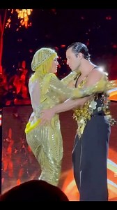 340K views · 6.1K reactions | Jennifer Lopez Dancing  | Jennifer Lopez Fans | Facebook