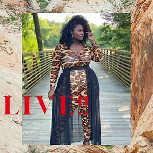 25 reactions | Happy Friday FaSHUNistas!! If you’re subscribed to our...