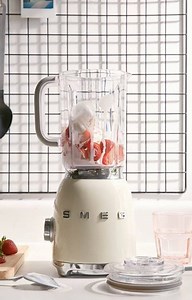 44 reactions | The SMEG Blender with it’s iconic 50’s retro style will blend those fresh smoothies and ingredients to perfection! | Smeg Philippines | Facebook
