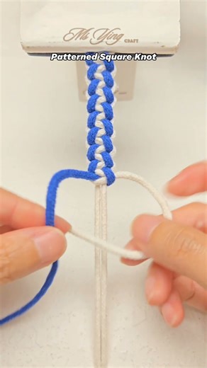Blue & White Patterned Square Knot | Easy Macrame Bracelet Tutorial #shortstutorial #diy #macrame