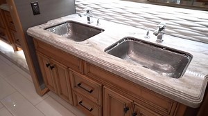 What's in store for the 2020 Allegro Bus: 📌Optional Bedroom Egress System 📌 Extended Storage Height 📌Phone Charging Station 📌Integrated Patio Awning 📌Valid Air Leveling & Ride Control | Tiffin Motorhomes