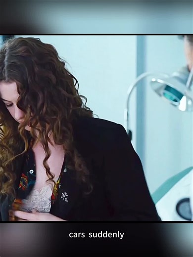 Anne Hathaway's Spider Bite Scene in Love & Other Drugs