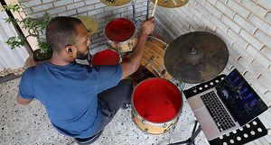 Free Drumless Tracks/Play-Alongs (And Where To Find Them) - Drumeo Beat