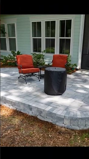Small Backyard Paver Patio — Tremron Stonehurst Smooth Glacier + 4x8 Brick Border