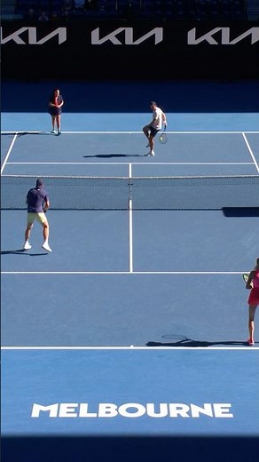 Back-to-back behind the back! 🤩