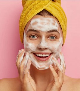 Best Face Wash For Large Pores: 20 Deep Cleansers For 2025