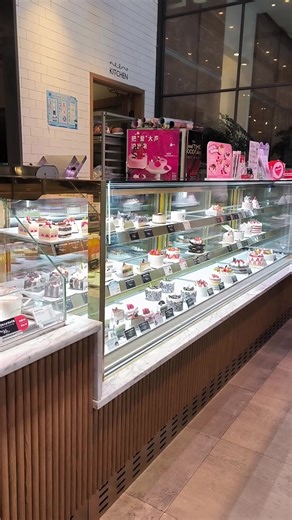 Innovative Bakery Display Cabinet Designs