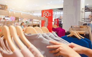 How Retail Stores & Malls Use Security Video Camera Systems