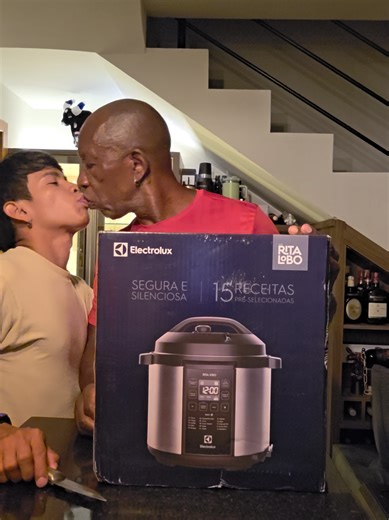 chegou minha panela de pressão elétrica da @Electrolux Brasil 🤩 #fyp | panela