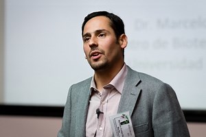 Keeping links and collaboration networks with foreign countries is the key to developing cutting-edge science