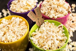 10 Best Microwave Popcorn Brands 2023 - Top Picks