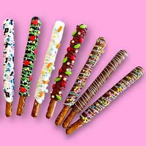 how to make chocolate covered pretzel rods (the easy way!) - Confectionery House