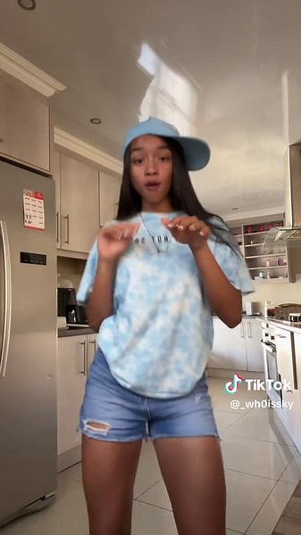 𝗦𝗞𝗬🪐🎀 (@_wh0issky)’s videos with Sterkwerk - Barkie Vieslik