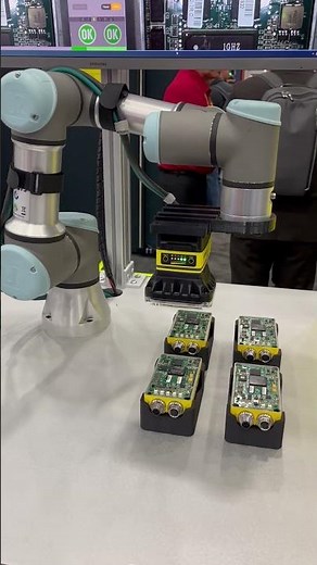Cognex camera scanning and learning at Automate 2023