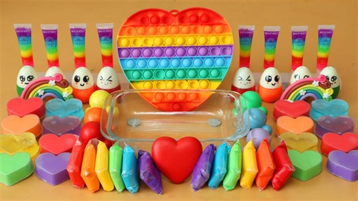 Colorful Mix of Random Items into Satisfying Slime