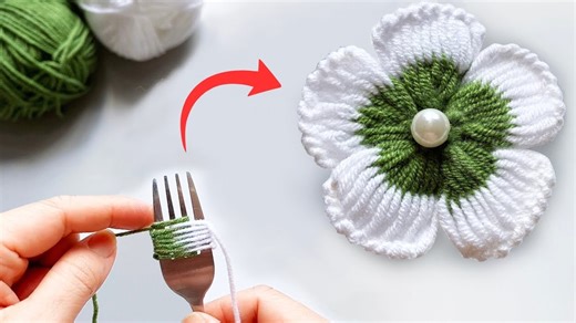 How to Make Beautiful Woolen Flowers on a Fork | Creative and Easy Craft Tutorial
