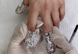 How to Remove Acrylic Nails at Home: A Step-by-Step Guide in 2025