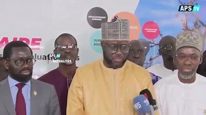 🔵 Des députés de la quinzième législature et des membres de la société civile sont entrés vendredi en session de formation sur le suivi et l'évaluation des politiques publiques, a constaté l'APS. La rencontre présidée par le président de l'Assemblée nationale El Malick Ndiaye, vise à imprégner et mettre à niveau ces acteurs sur l'évaluation de l'action gouvernementale. Cette session permettra aux participants de définir une méthodologie à adopter pour mieux asseoir une politique de suivi et d'é