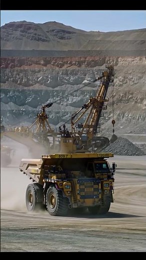 Massive Mining Trucks in Action: Giant Haul Trucks & Excavators Dominate the Mine! 🚚