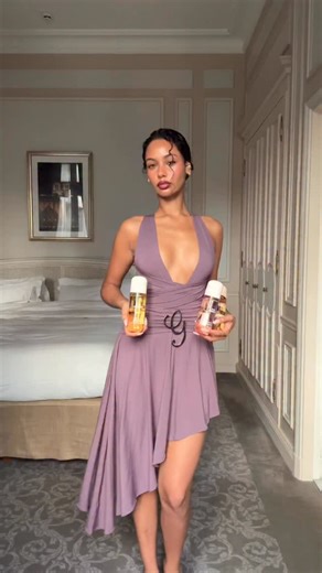 Kylie Cosmetics on Instagram: "smell sweet all season 🤎✨ @jamilla.strand shop our hair and body mists now at @bootsuk!"