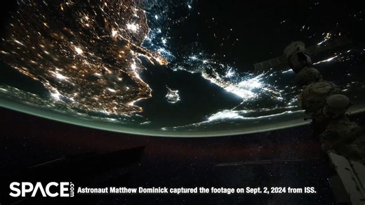 NASA astronaut Matthew Dominick, currently aboard the International Space Station, captured footage of a meteor burning up in Earth atmosphere on Sept. 2, 2024. Space News 👉 https://trib.al/zMhQe5m Credit: Space.com | footage courtesy: NASA/Matthew Dominick | edited by Steve Spaleta Music: A Rising Sun by Alan Ellis / courtesy of epidemicsound.com | Space.com