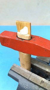 An Old Carpenter Showed a Trick on How to Make a Hammer Handle That Will Never Fall Off #diy #woodworking #tips #tricks #skills #howto | Simple Creative