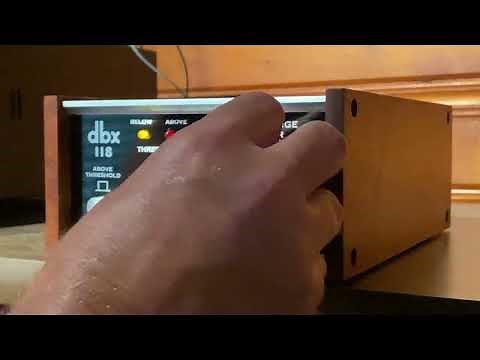 DBX 118 Compressor / Limiter / Expander Demonstration Video.