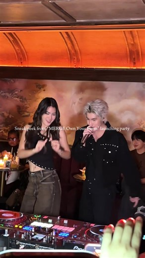 Sneak peek from the “Merge Own Your Form” IT bag 26 launching party ✨ What a night. What a vision. Huge thank you to our incredible sponsors for the support 🤍 #MERGEOWNYOURFORM #MergeOfficial #MergeItbag26 #Salonedivita #MergexSalone