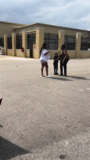 Title: 🚨 UNC SNAPPED 😤 Tow Truck Gone WILD! 🚨 Description: POV: You minding your business and the tow truck driver chooses chaos 😭💀 Unc had ENOUGH and let it be known loud and clear 😂 This is why you gotta watch your car AND your patience 👀🚗💥 Tow truck gone wild, unc went legendary. #fyp #towtruck #towtruckgonewild #unc #uncwildin