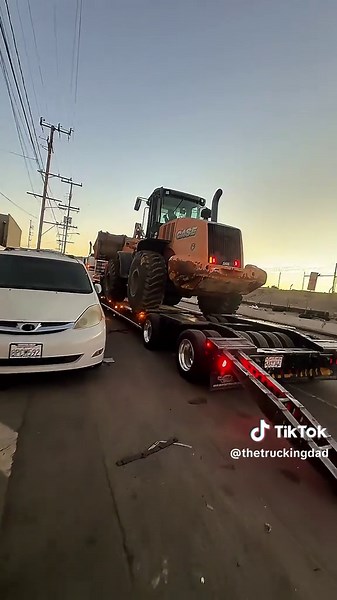 There’s only one way to learn 🤷🏽‍♂️ #trucking #truckdriver #truckinglife #heavyequipment #towlife