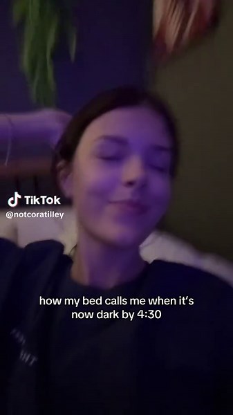cora🌷 (@notcoratilley)’s video of bed