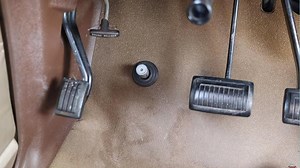 Drivers just realizing classic cars had ‘dangerous’ floor button removed