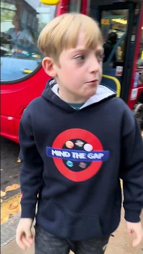 London Bus - number E2 #bus #train #london