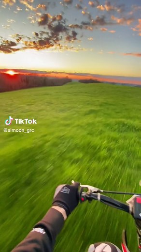 This>> #moto#cross#crz#150#sunset