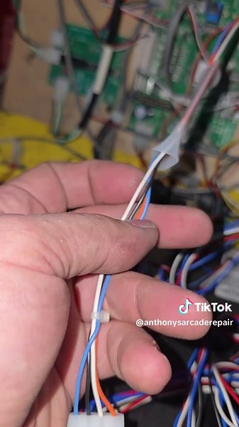 Anthony's Arcade Repair (@anthonysarcaderepair)’s video of a machine that you can buy candy