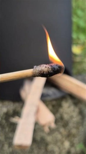 I Built a $0,0002 DIY ROCKET STOVE From a Paint Can #woodworking #wood #furniture #diy #stovekraft