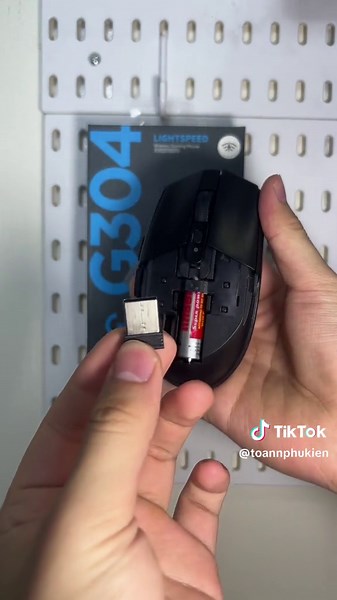 Hướng Dẫn Sử Dụng Chuột Logitech G304 Một Cách Dễ Dàng