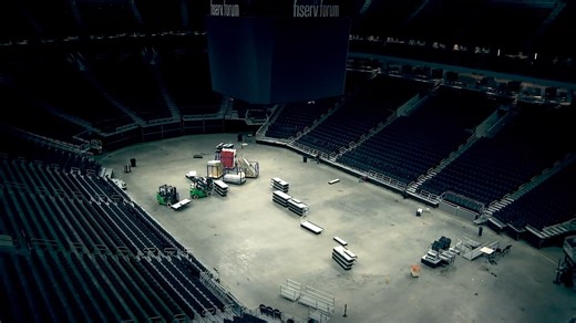 5.4K views · 106 reactions | Between now and this weekend's Kwik Trip Holiday Face-Off, something like this will take place at Fiserv Forum Join us before the games on Saturday and Sunday from 2-4 p.m. at Good City Brewing presented by UW Credit Union | Wisconsin Men's Hockey | Facebook