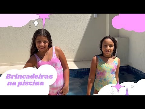 Brincadeiras na piscina