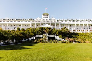 Dining | Restaurants on Mackinac Island | Grand Hotel