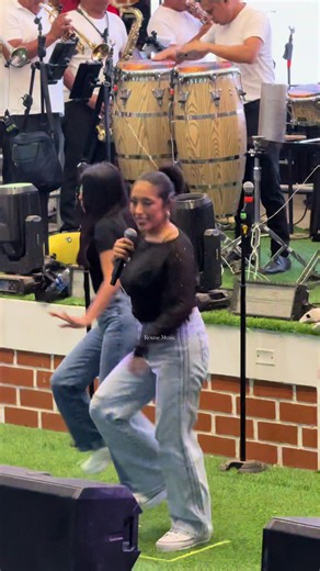 Sondelduke concierto cumbia en vivo - Jennifer Cirilo