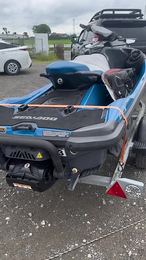 ジェット…？ #ジェット #海 #夏 #社長#マーシィー社長 #仕事#日常#プール #スイミングスクール #建設業#営業#施工管理 #未経験者歓迎 #あたおか #選手権