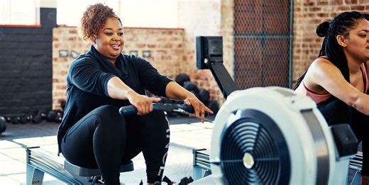 The Biggest Perks of Using the Rowing Machine, According to Experts