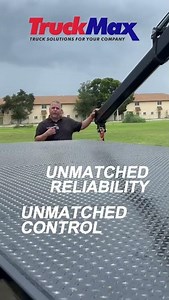 Fassi knuckle boom series cranes at TruckMax. Fassi F115. #knuckleboomcrane #fassicranes