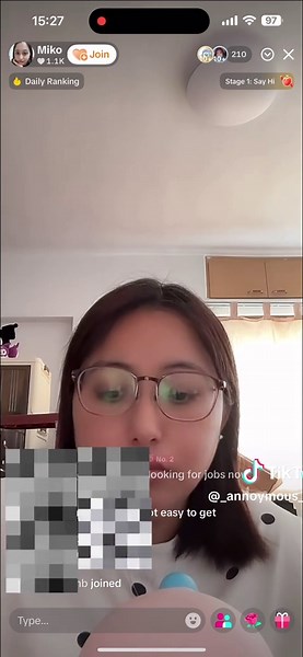 Job Interview Reactions: Navigating Zoom Challenges