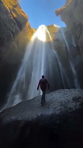 Who would you visit Iceland with? 🇮🇸⬇️