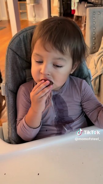 This takes every ounce of patience I have. #pfd #pfdawareness #pediatricfeedingdisorder #feedingdisorder #pickyeater