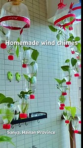 String up plastic bottles and convert them into a delightful and environmentally friendly chime to decorate your balcony. #TrendinginChina | Xi's Moments