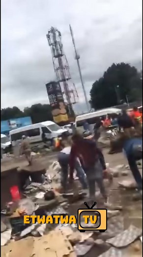 241K views · 2.9K reactions | The situation currently unfolding at Daveyton Mall Rank involves the City of Ekurhuleni enforcing Bylaws and removal of street vendors, as captured in a viral video. (Story Developing) Follow us Etwatwa TV for updates | Etwatwa TV | Facebook